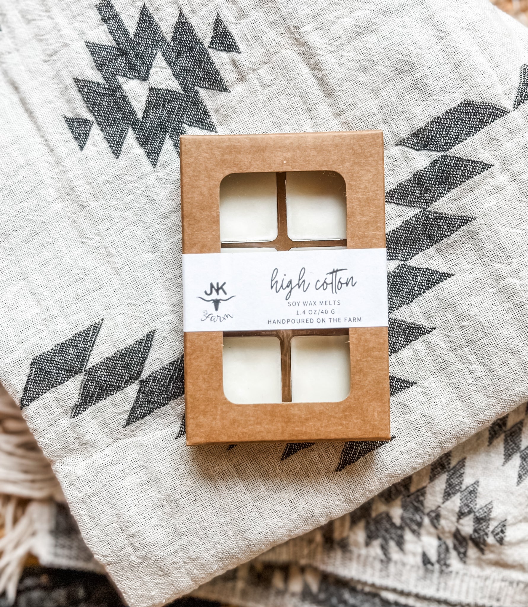 Like fresh, clean linens on a sunny day! All natural soy wax, hand-poured in a 6 pack of wax melts.
